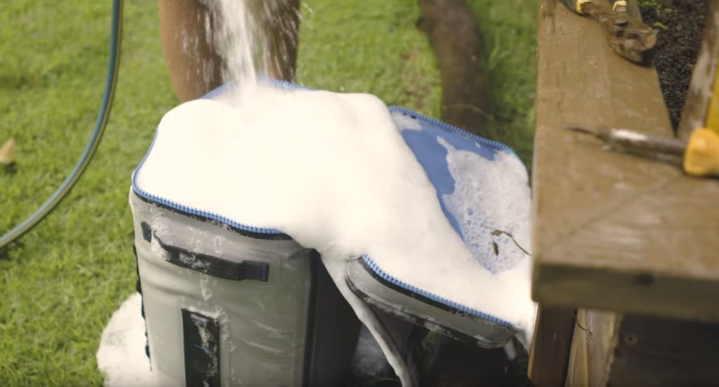 washingyetibackflip Hunting Waterfalls