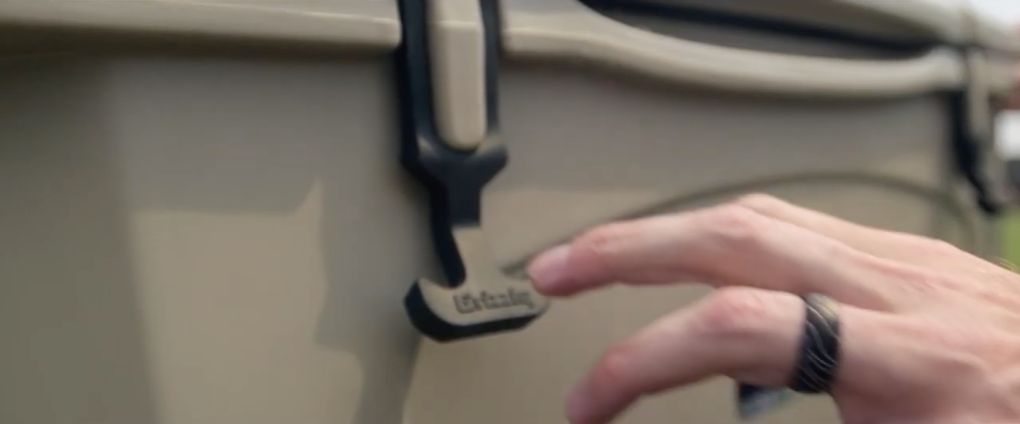 grizzly cooler rubber latches 16 Problems With Roto-Molded Coolers: BUYERS BEWARE