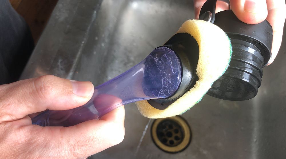 How to Clean your Hydro Flask Cap and Remove the Moldy Smell – Bottle  Helpers