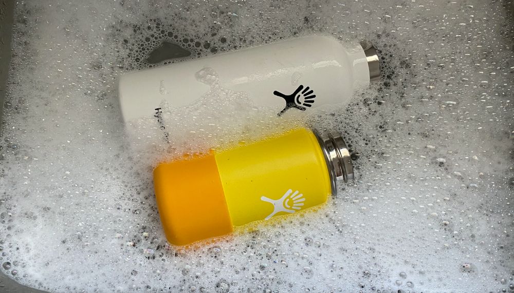 https://huntingwaterfalls.com/wp-content/uploads/2020/02/hydro-flask-bottles-hand-wash-in-warm-soapy-water-dont-soak-them.jpg