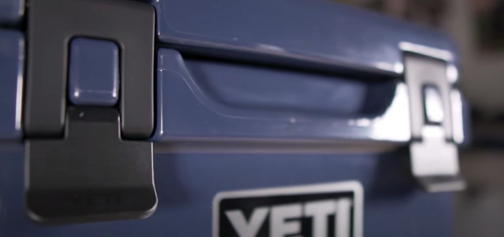 https://huntingwaterfalls.com/wp-content/uploads/2020/05/yeti-roadie-24-quicklatch-latches-close-up.jpg