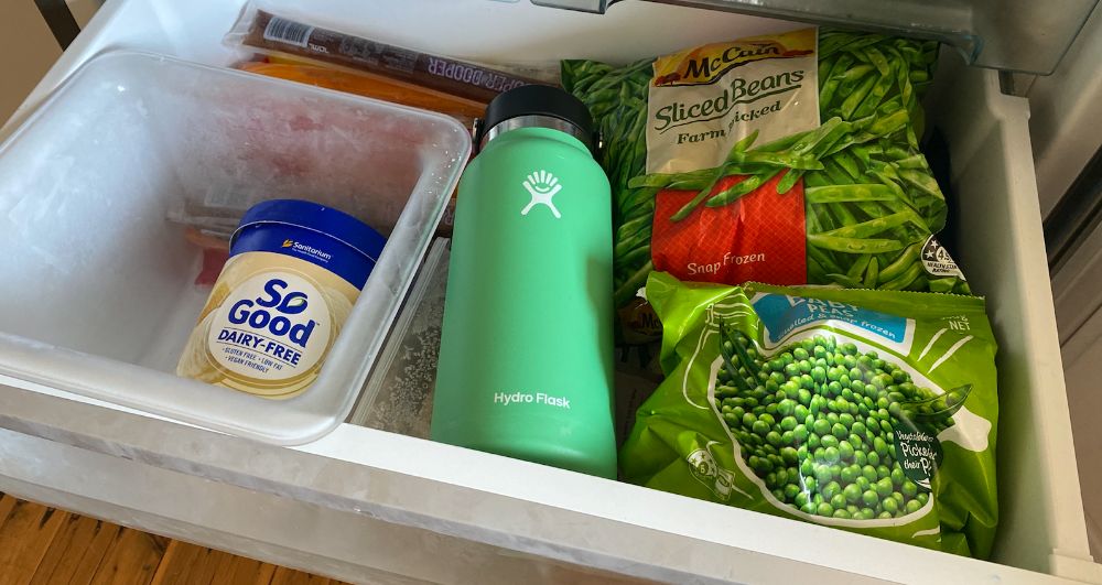 How to keep things store frozen in a cooler