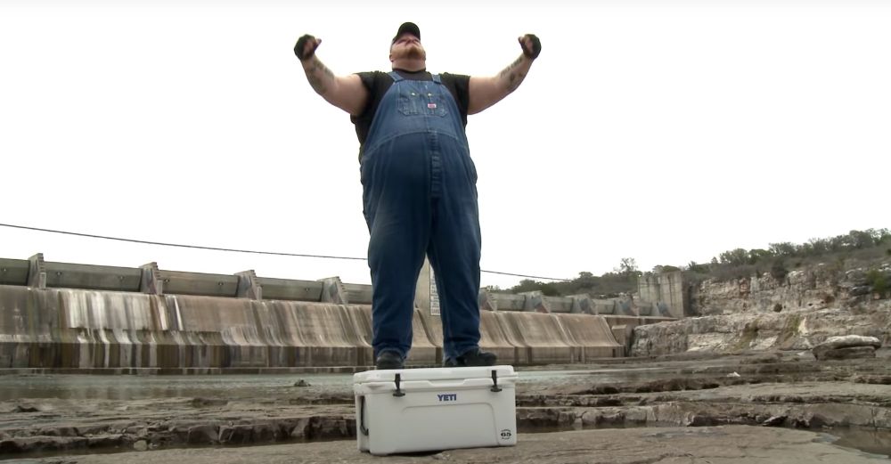 500 Pound Man Standing On Yeti Cooler Lid Lbs 