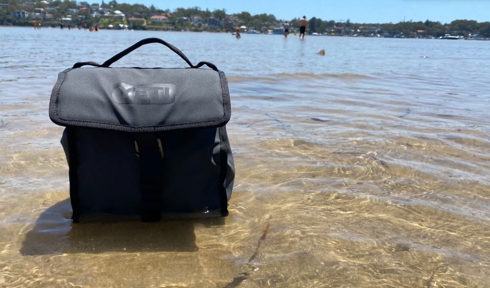 YETI Daytrip Lunch Bag keeps food and drink cold for hours and has an  adjustable size » Gadget Flow