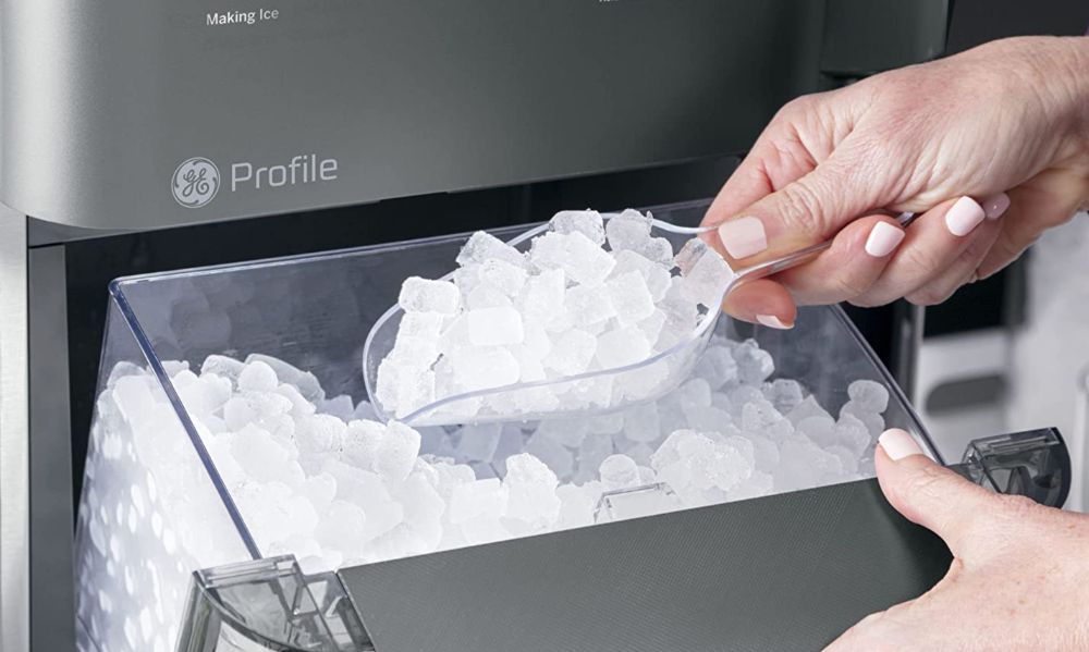 ge ice maker making small cubes