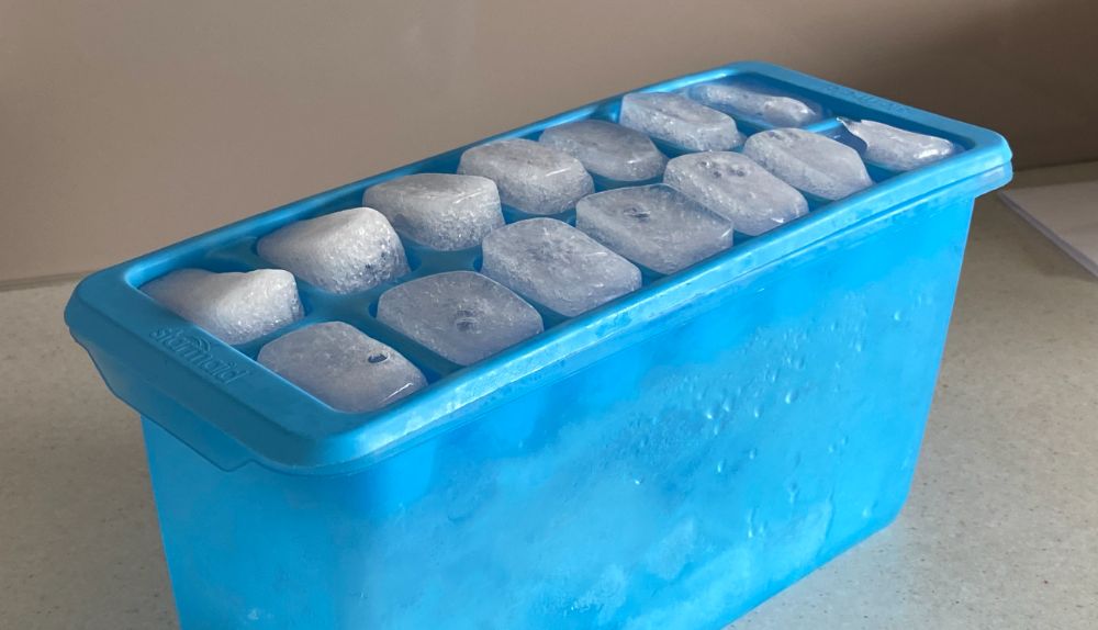 Nugget ice, how cool are these trays?? so cool!! #nuggetice