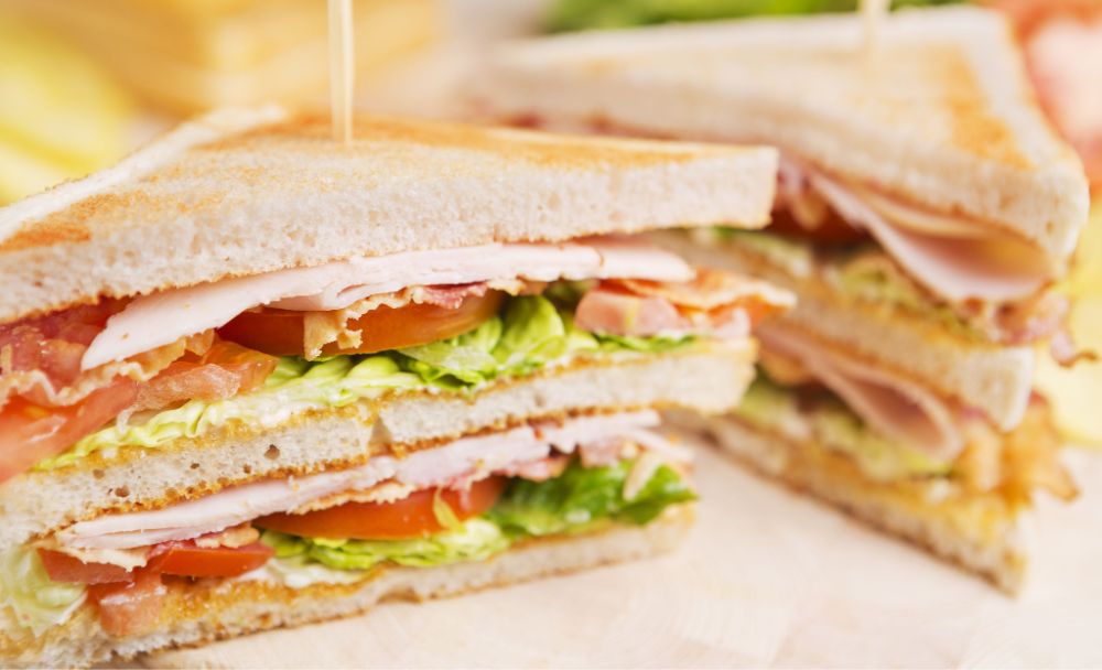 7 Best Ways To Keep Sandwiches Cold For Lunch