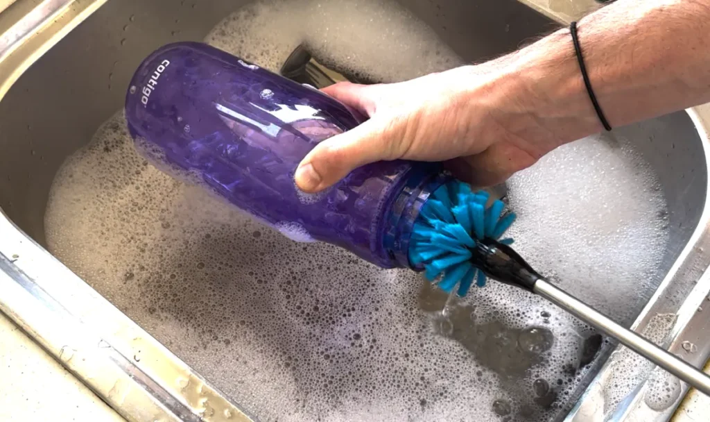 contigo travel mug how to clean lid