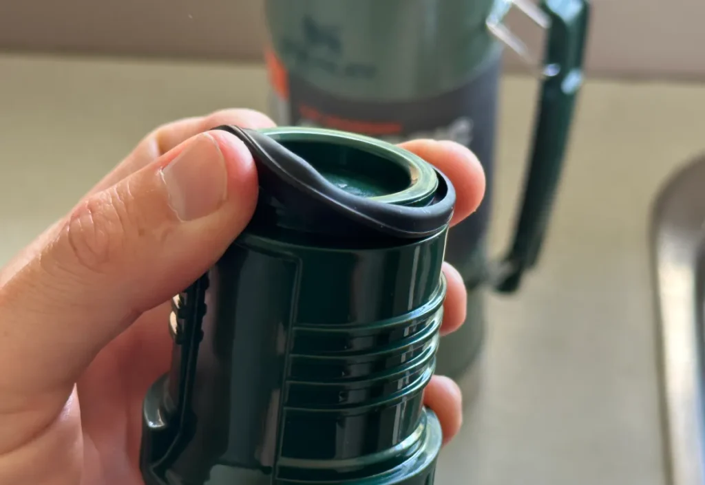 thermos travel mug lid instructions